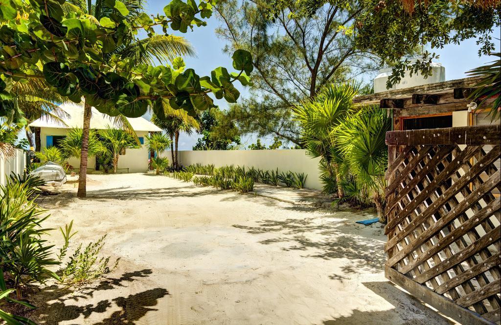 Beach Front House At Puerto Morelos Villa Exterior photo